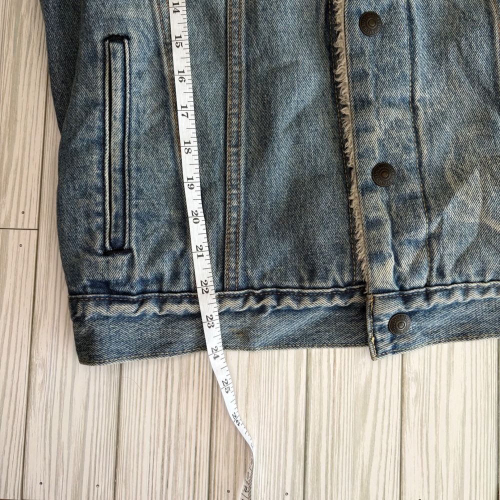 Levi's Sherpa‎ Lined Denim Jacket Distressed Fade Trucker Y2K Grunge Size S - Picture 8 of 11